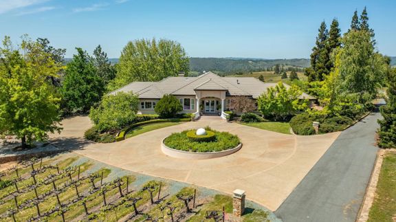 Granite Ridge Vineyard &amp; Estate