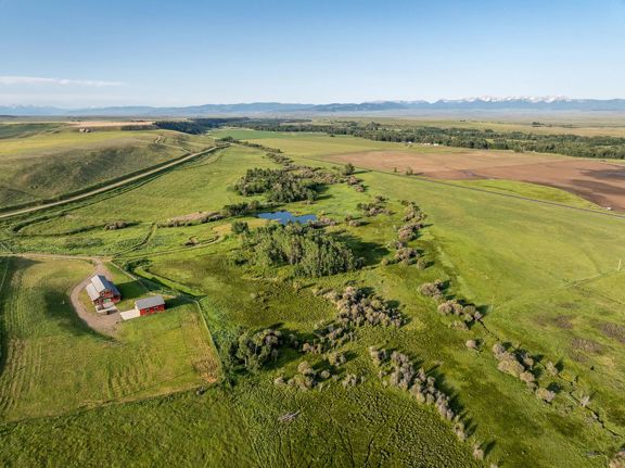 Porcupine Creek Homestead