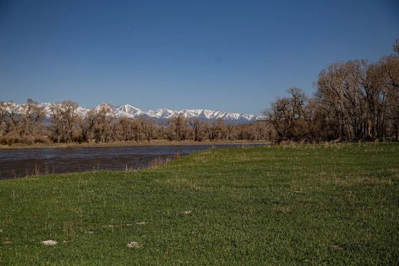 Sweet Grass Farm on the Yellowstone