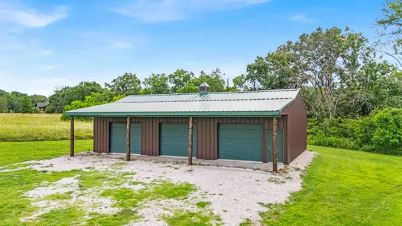 Private Riverfront Home on 4 Acres in Tecumseh, MO