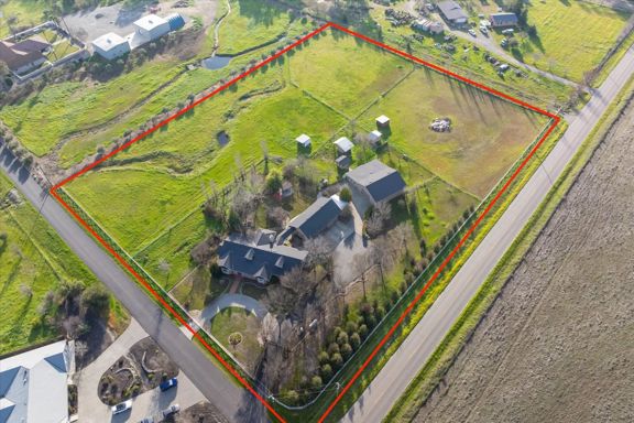 Vacaville, CA Country Home for Sale - 5 Acres!