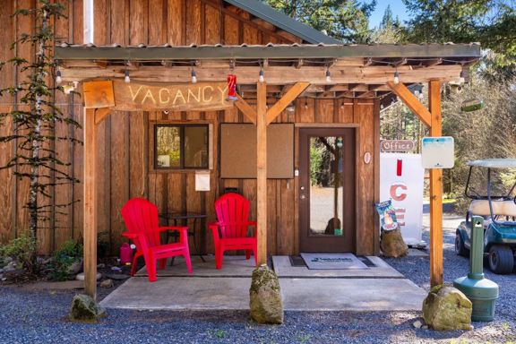 Top-Rated Campground/RV Park on 22 Acres in Steven