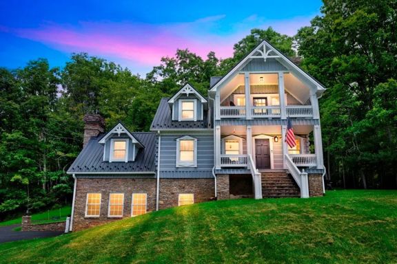 125-Acre Modern Log Home in Wytheville, VA for Sal