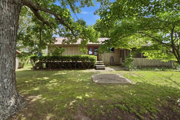 202-Acre Cattle &amp; Horse Farm in Howell County,