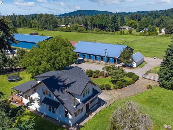Rare Equestrian Property in Brush Prairie, WA for