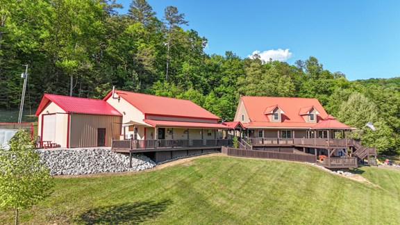 19-Acre Kentucky Country Home for Sale in the Dani