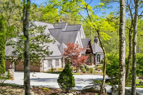 North Carolina Luxury Estate on 128 Acres for Sale