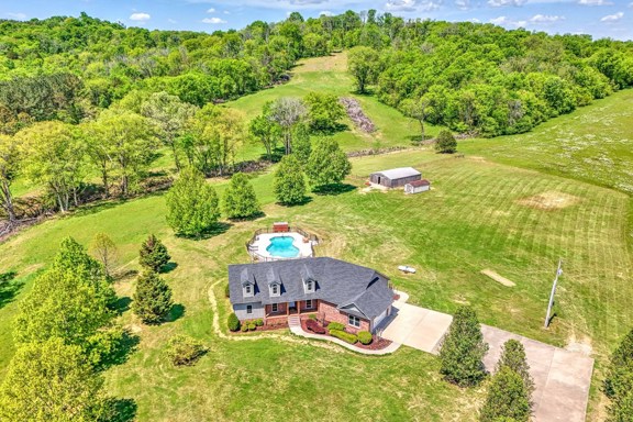 80-Acre Farm & Luxury Home in Pulaski, Tennessee f