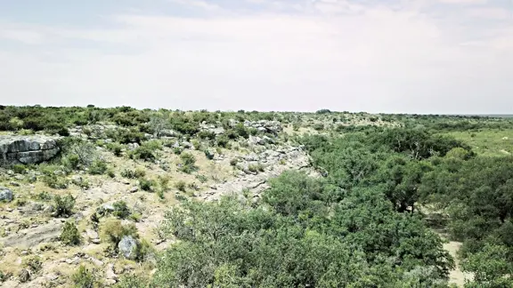 Hunting & Recreational Ranch in Val Verde County, 