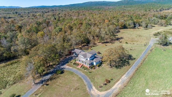 Working Cattle Ranch in Mena, Arkansas