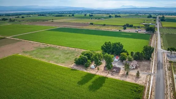 25 Mesa Farm
