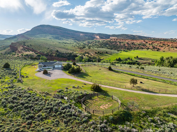 Red Butte Ranchette Surrounding Public Lands