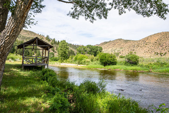 Laramie River Hideaway