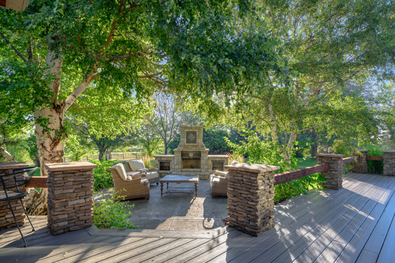 801 Deer Valley Drive