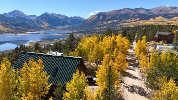 Rogers Twin Lakes View Home