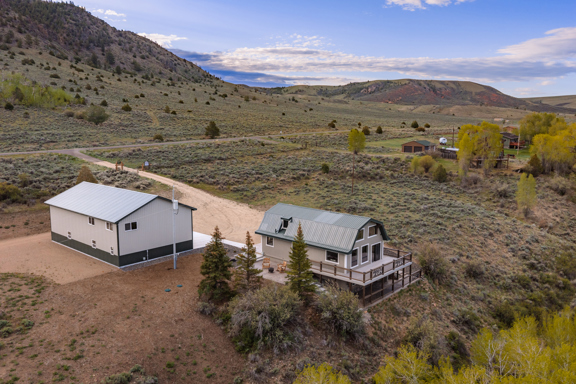 Big Laramie Hideaway