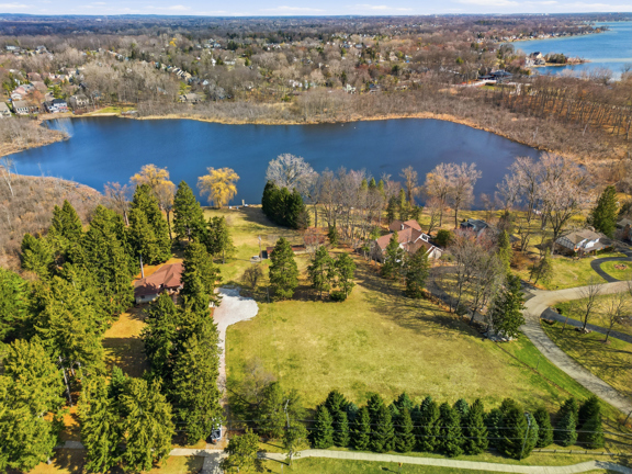 West Bloomfield Private Lake Estate