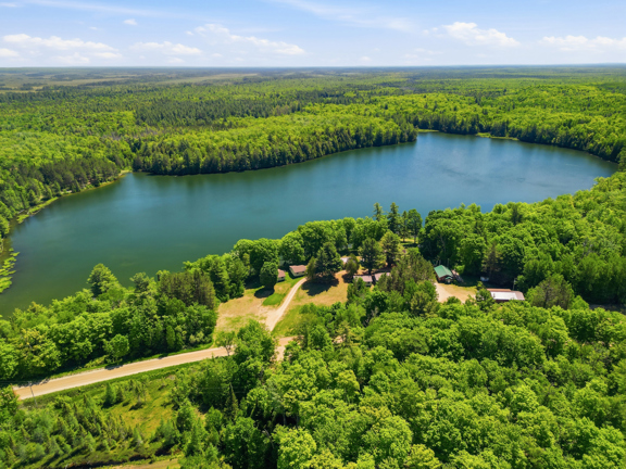 Halfway Lake Cottages