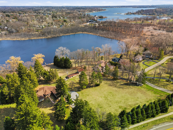 West Bloomfield Private Lake Estate