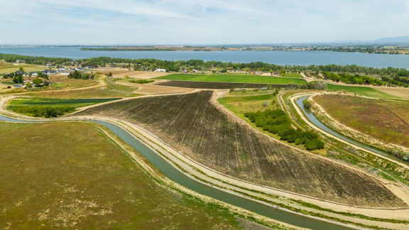 Lake Shore Farm