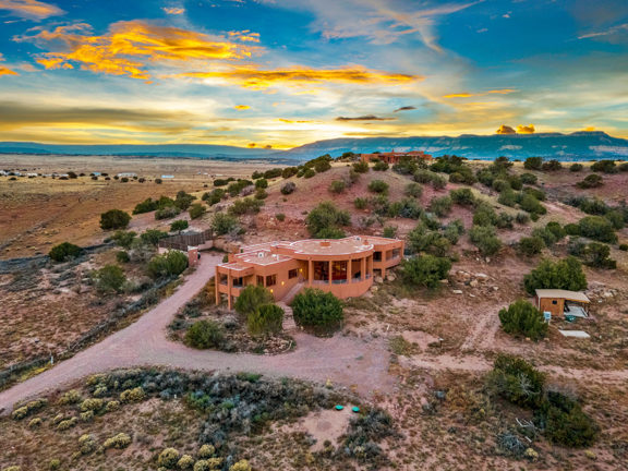 Abiquiu Lake Retreat