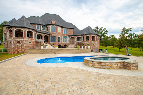 Luxury Lakeshore Estate