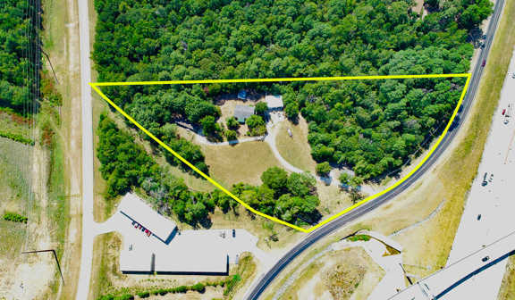 6 acres | 991 & 1005 I-45 Frontage Road South